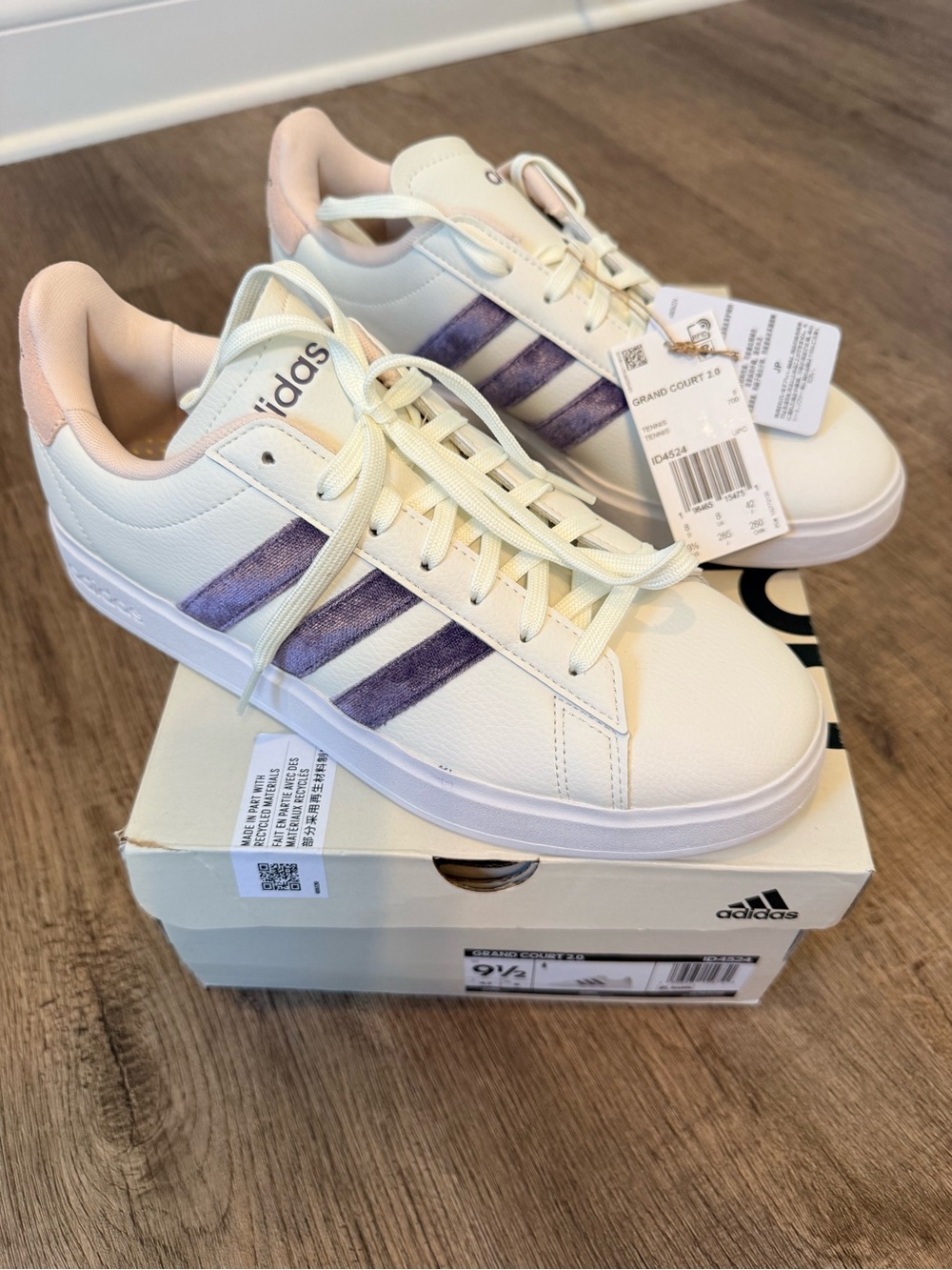 NWT NWB adidas Women’s Sneakers with Purple Stripes Size 9.5